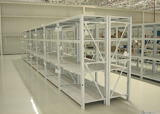 Stalowy system półek średniej wagi, regulowany system półek magazynowych