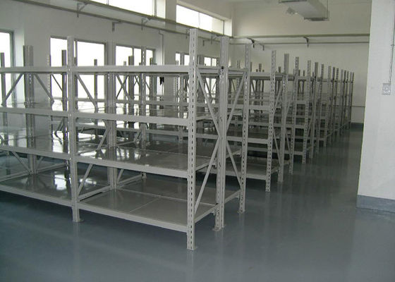 Stalowy system półek średniej wagi, regulowany system półek magazynowych