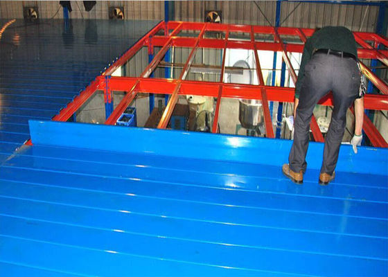 Stalowe pomieszczenia magazynowe Q235 Mezzanine z płytami stalowymi 500 kg/m2