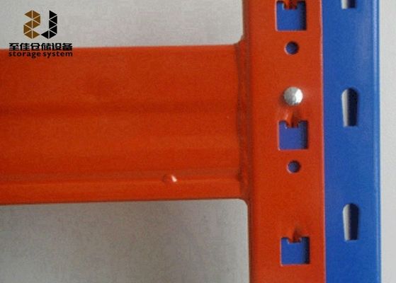 Pojemnik do przechowywania ciężkich urządzeń z powłoką elektryczną
