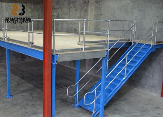Płyty metalowe Q235 / Q345 Mezzanine przemysłowe Dwie warstwy dla magazynu