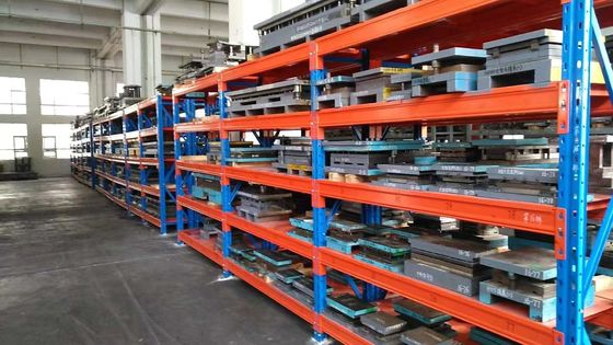 Ochrona przed korozją wykończenie stojaków magazynowych przemysłowych metalowych dla wszechstronnych rozwiązań magazynowych